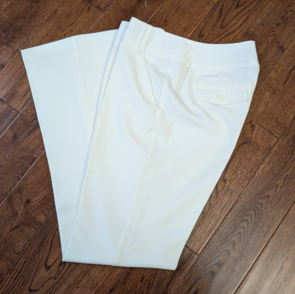 EUC Studio 400 The Limited Ladies White Pants Trousers Size 4